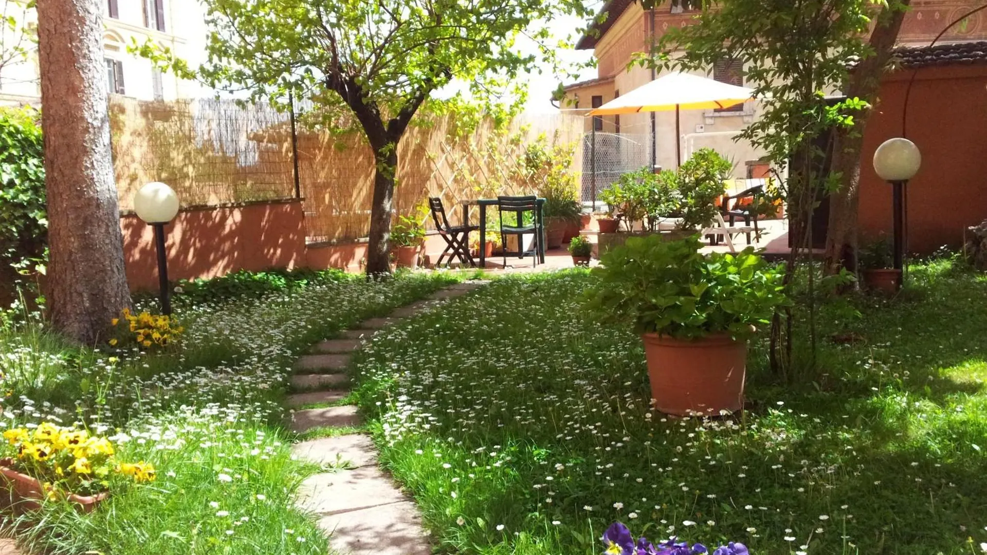 Al Giardino Di Alice Bed & Breakfast Perugia 2*,  Italy