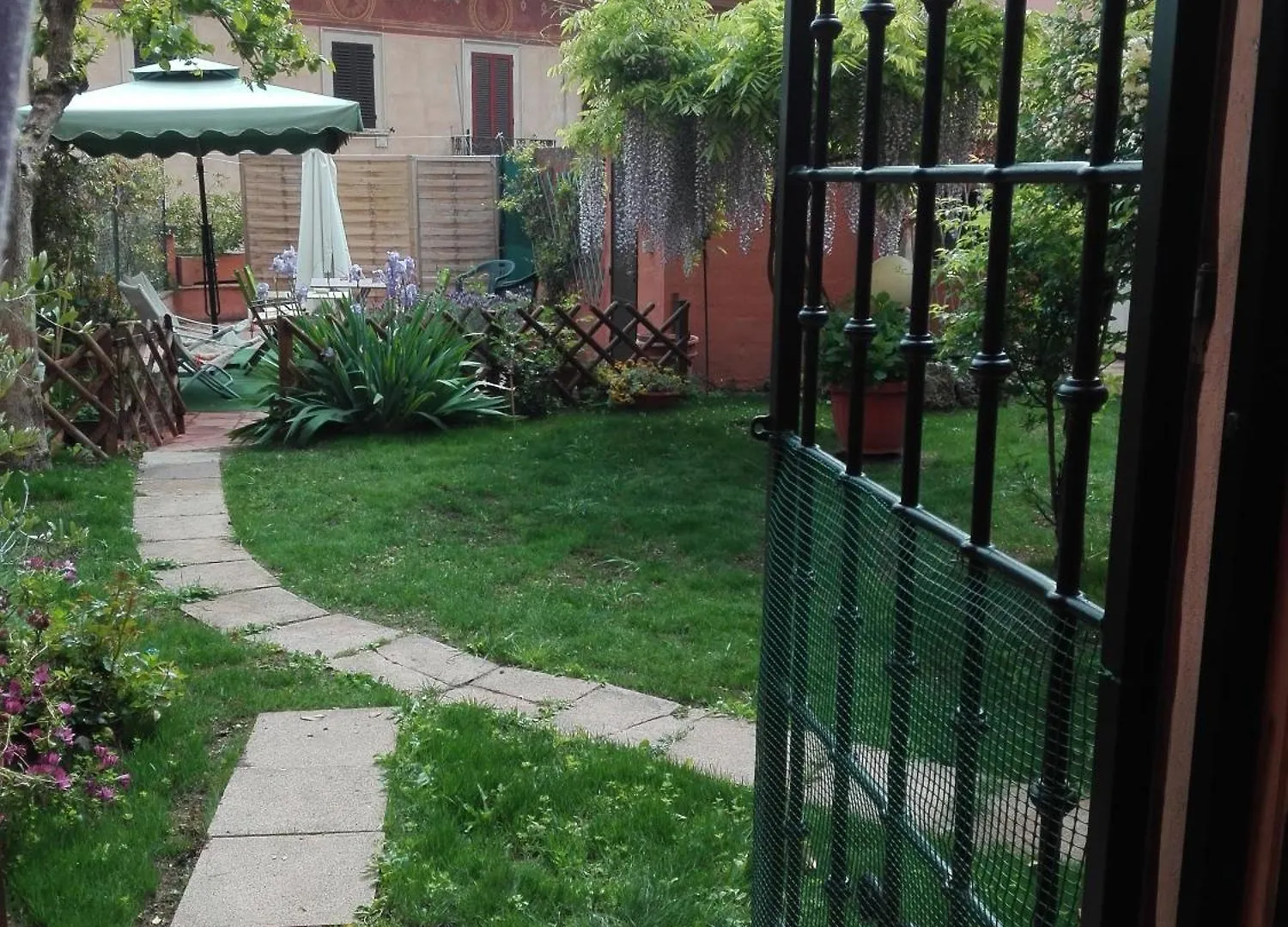 Al Giardino Di Alice Bed & Breakfast Perugia