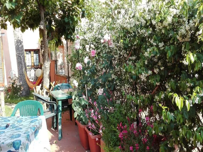 Al Giardino Di Alice Bed & Breakfast Perugia Italy